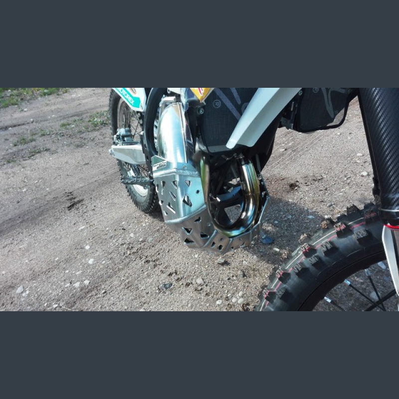 Slydimo plokštė su išmetimo apsauga KTM SX / XCW ir Husqvarna TC, TE/TX 125, 150 2016-2019 PK009 - Image 7